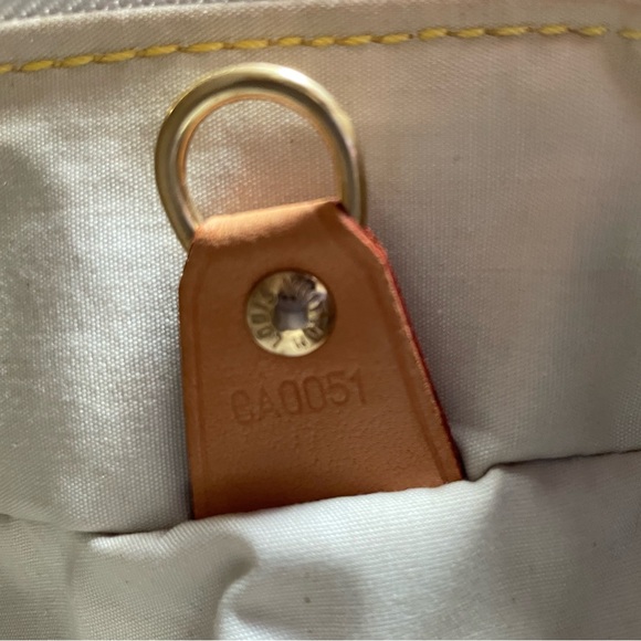 Louis Vuitton Vintage Marie Handbag - Picture 8 of 11